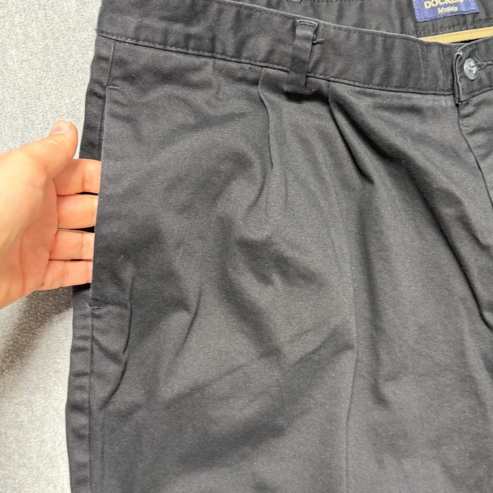 Dockers Mens 42x30 Black Pleated Chinos‎ Stretch Cotton Straight Leg Pants